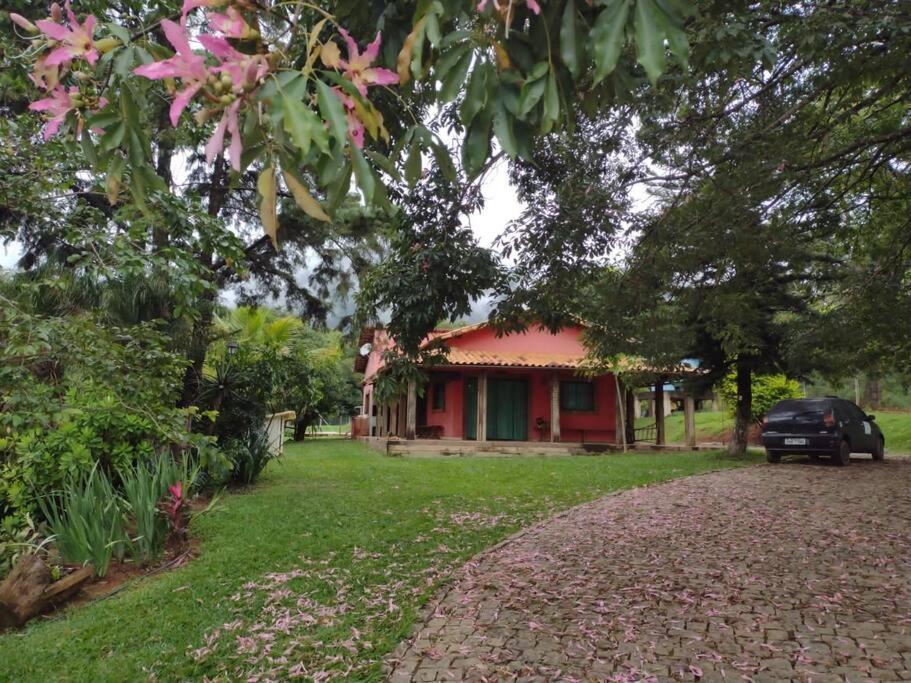 Willa Sitio Da Tia Lucia Perto Da Montanha Brumadinho Zewnętrze zdjęcie